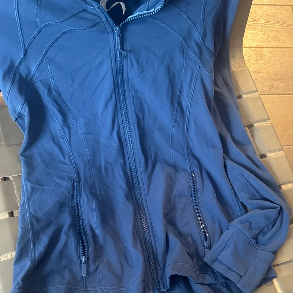 Women's Lululemon Define Jacket - Picture 2 of 4